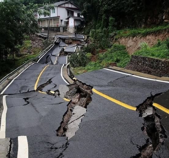 LATEST NEWS Alert: Powerful 7.7 magnitude earthquake shakes the city…See more