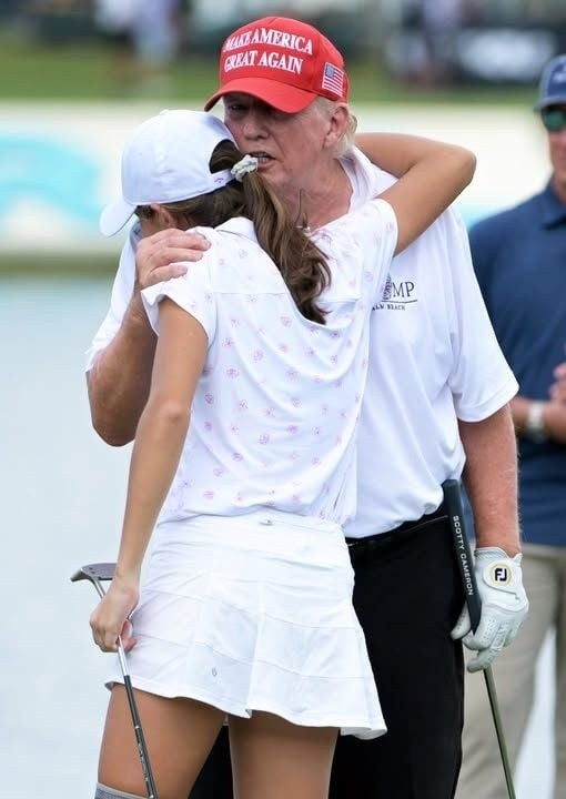 This photo is not edited. Look closer and try not to gasp when you see it… Check first comment below 😱⬇